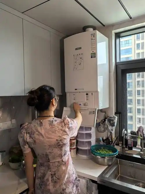 武汉乐家壁挂炉ㄍ维修服务更专业ㄟ售后咨询二十四小时全国维修热 武汉乐家壁挂炉ㄍ维修服务更专业ㄟ售后咨询二十四小时全国维修热